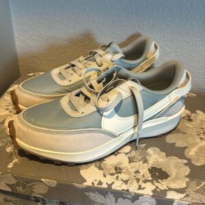 FINAL PRICE, must go Nike Waffle Debut new without tags